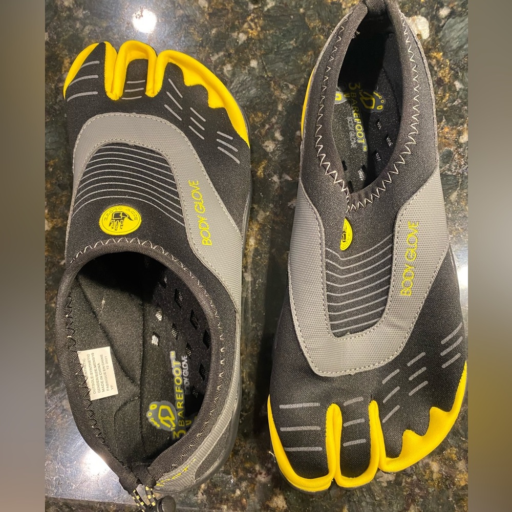 NEW IN BAG. NEVER WORN. Body Glove Men’s 3T Cinch Hybrid Water or Land Shoe